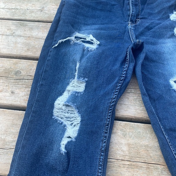 Cali Ultra High Rise Skinny Distressed Jeans - Dark Wash - Size 15 - Picture 3 of 11